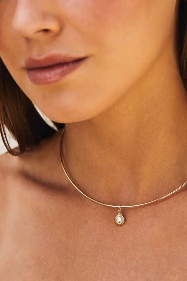 EF-Collection Gold Collar Necklace