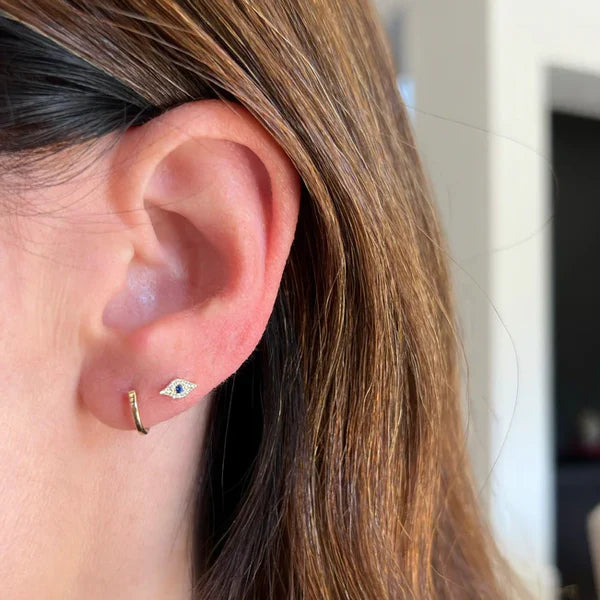 EF-Collection Gold Mini Huggie Earring