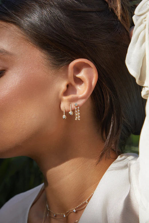 EF-Collection Diamond Pillow Bar Stud Earrings