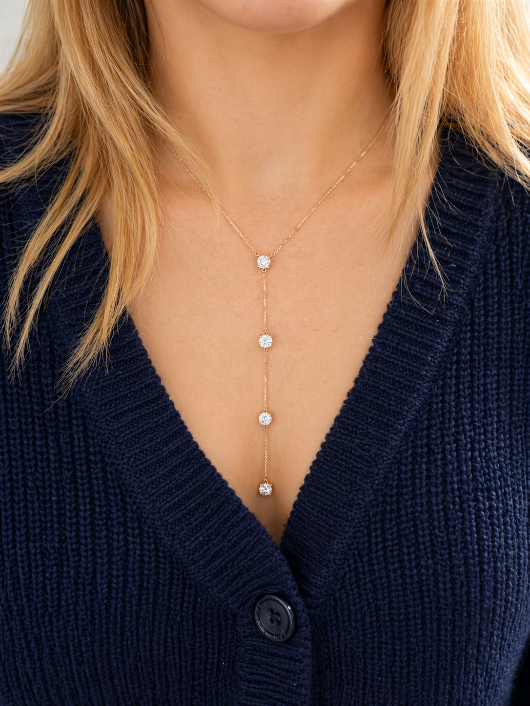 Alva 4 Diamond Kelly Lariat